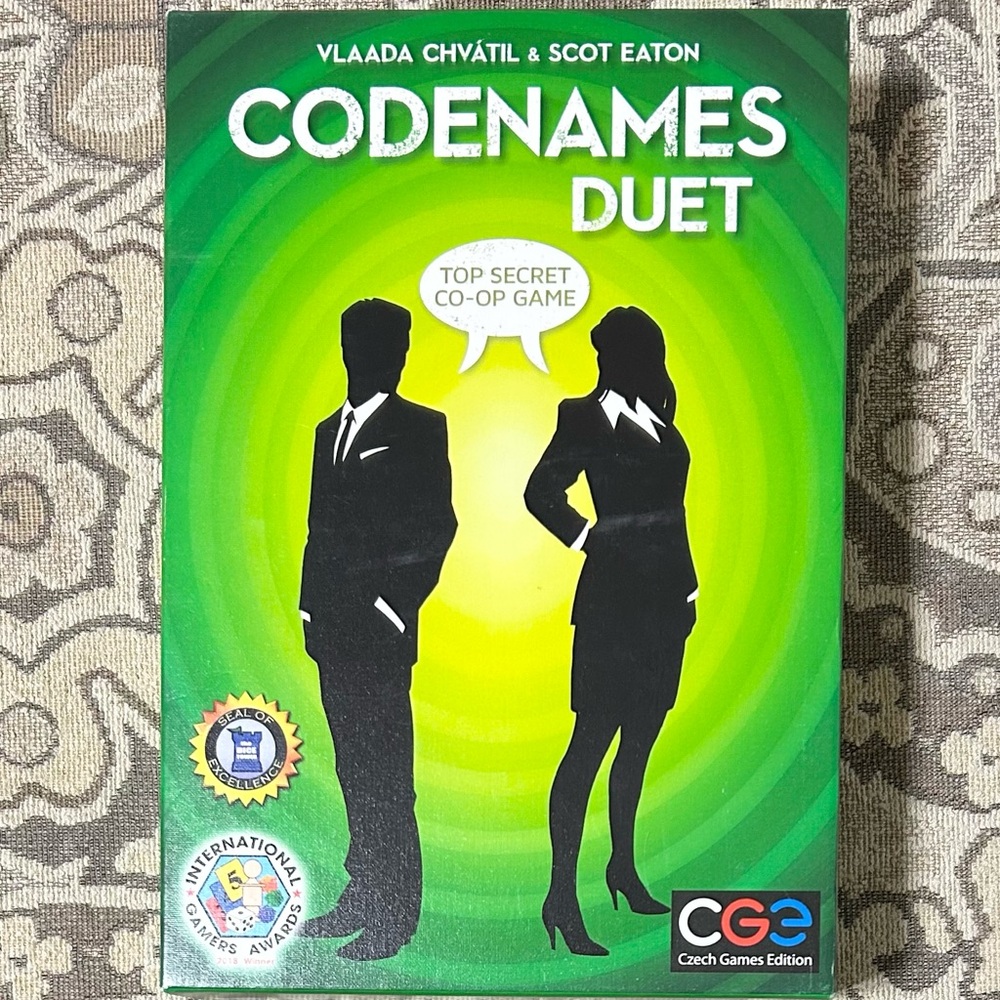 Codenames Duet Top Secret Co-op Game: Cards Still Sealed - Word Clue Giving